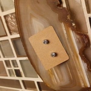 Vintage Bezel Diamond stud earrings